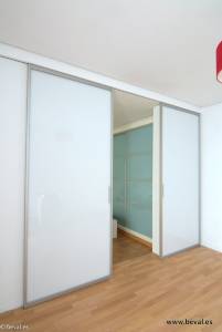 CORREDERAS BETTO ABIOERTAS